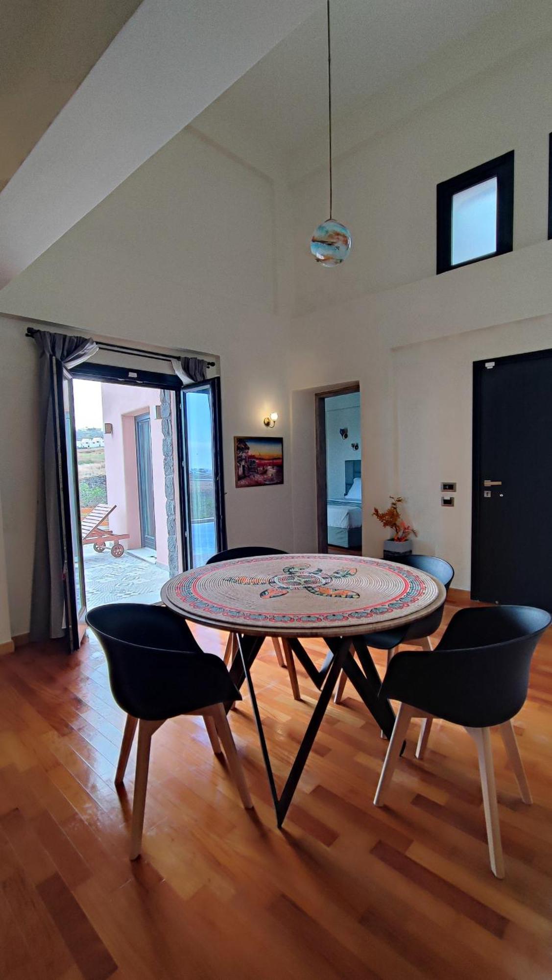 Golden Moments Luxury Stone Villas A Mesaria Pokoj fotografie